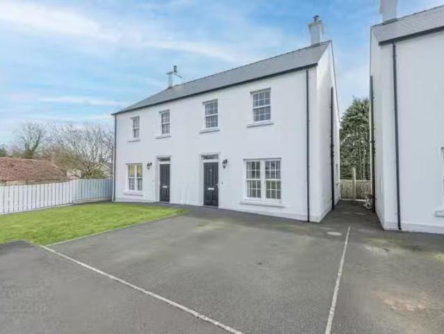 4 Bawn View
