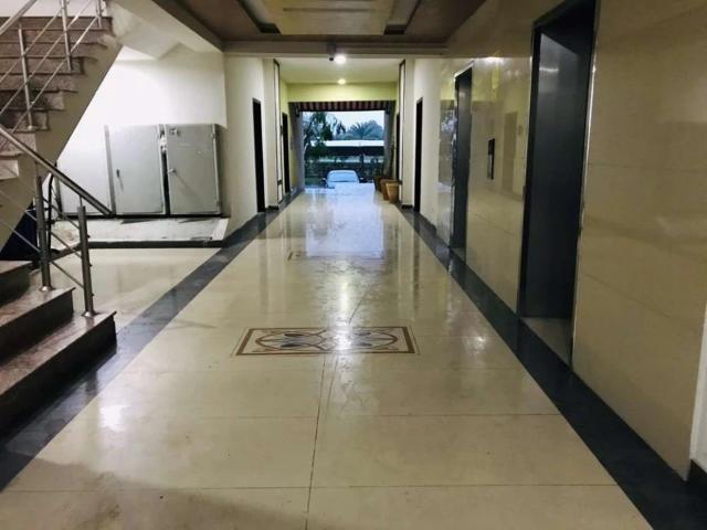 4 Bed, 1 SQ, GAS Flat in Askari 11, First Floor Corner Plaza Near Main Lahore Askari ID 49659