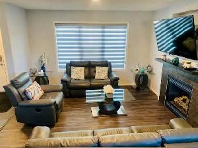 4 Bed 3.5 Bath Dbl Garage Family Home Large Yard!