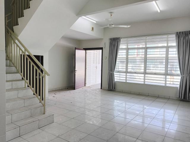 4 Bed Terrace Link House for Home Rental in Bandar Hillpark Puncak Alam 1,500sqft