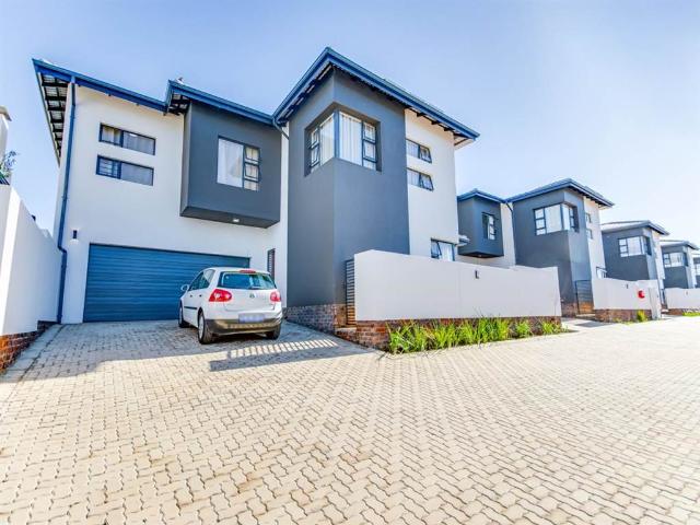 4 Bed Townhouse in Diswilmar AH