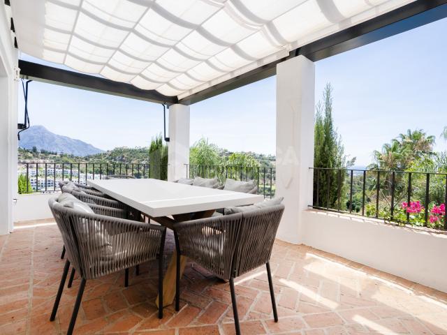 4 bed villa Los Arqueros golf