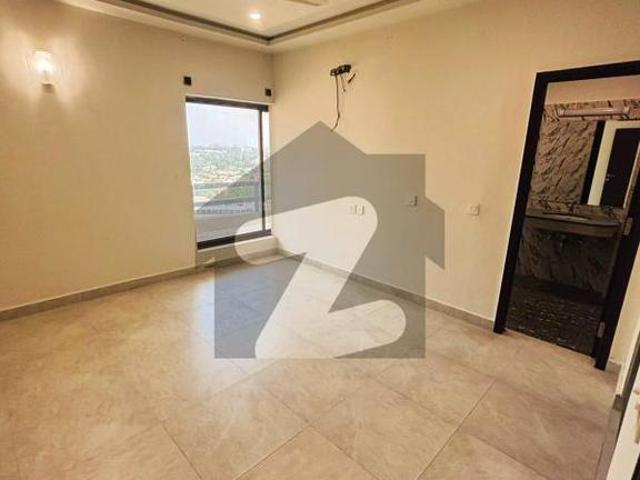 4 Bed Apartment Available For Rent In Zarkon Heights