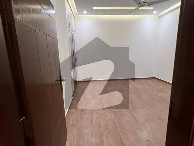 4 bed apartment for sale in askari 11 secure & family friendly environment