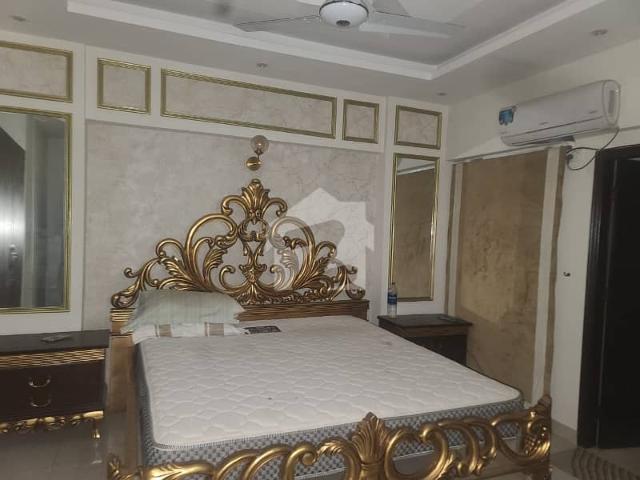4 Bed Apartment For Sale In Nishat Commercial