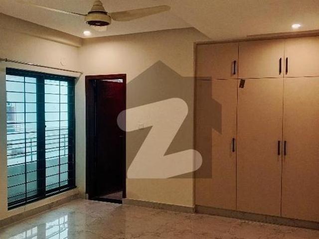 4 Bed Brand New Beautiful Apartment With Awesome View Is Available For Urgent Rent! Askari 10