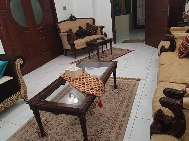 4 Bed dd 300 sq yds 1st floor portion on sale demand 6.25 CR Adamjee Nagar