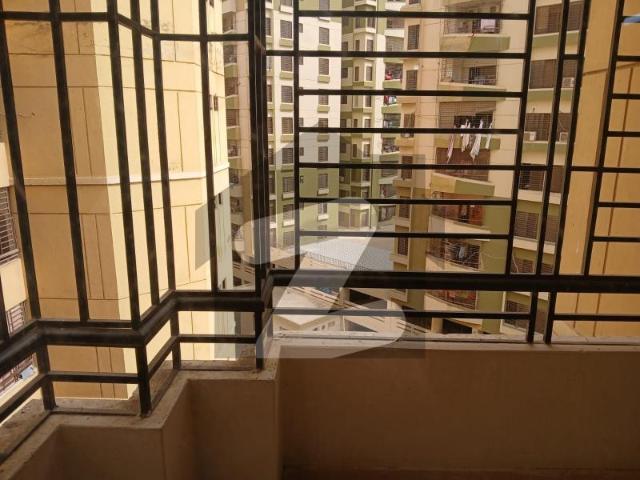 4 bed dd Bismillah tower on rent Gulistan e Jauhar Block 10