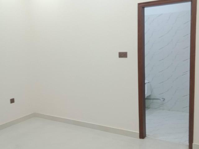 4 Bed dd Brand New 1st Floor Portion Latest and Luxury