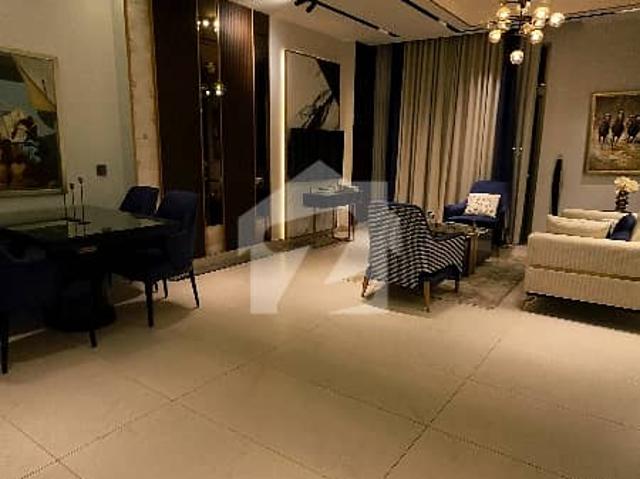 4 Bed DD Corner Theme Park Facing Huge Apartment Exclusive views with Servant Quarter and 2 Balconies for Sale in Bahria Town Karachi