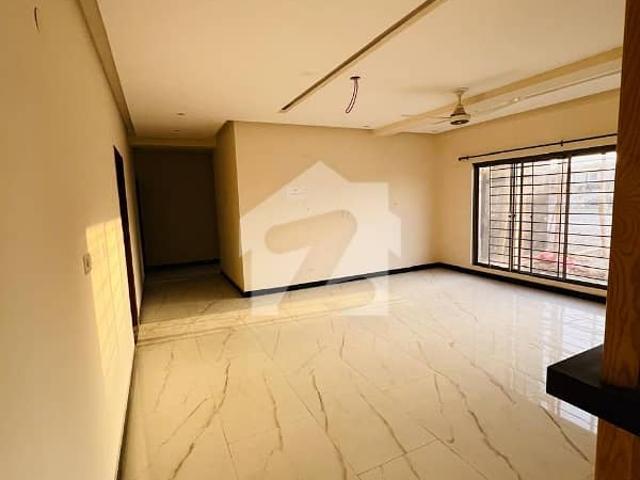 4 Bed DD Flat For Sale Askari 6 3000 Square Feet