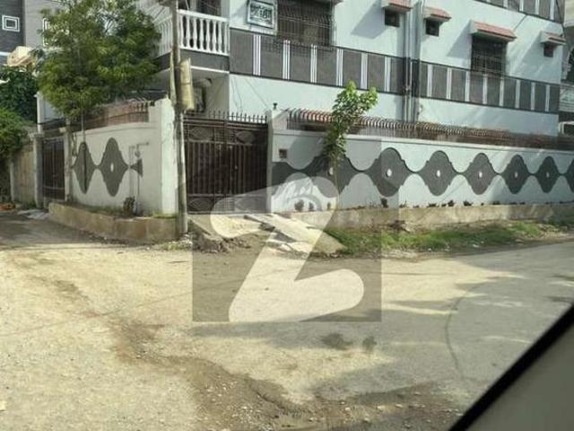 4 bed dd ground +1 bungalow for sale in garden east