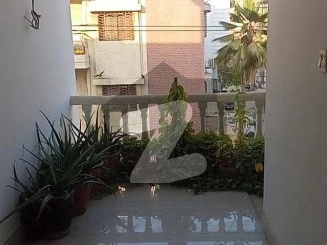 4 bed dd portion available for rent
