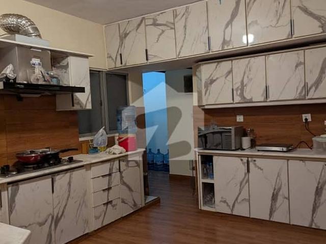 4 Bed DD Rufi Lake Drive Flat For Sale In Gulistan E Jauhar Block 18