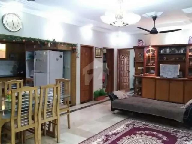 4 Bed Drawing Dinning Apartment with Roof For Sale Karachi Gulshan E Iqbal Block 13 ID 48149