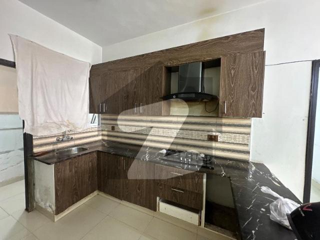 4 Bed Family Flat Available For Rent In Gulberg