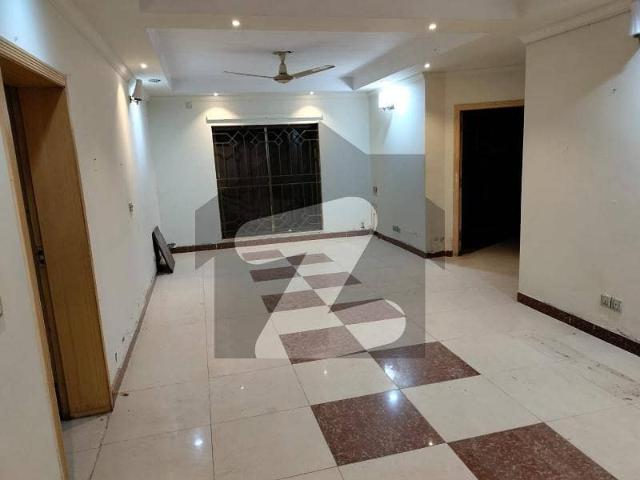 4 bed full house available for rent in G10