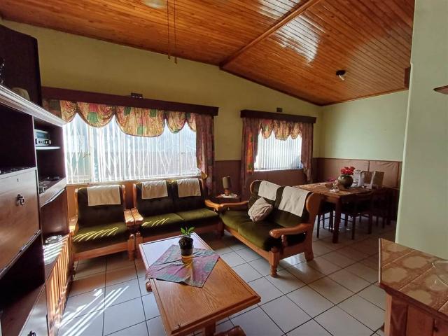 4 Bed House in Utility