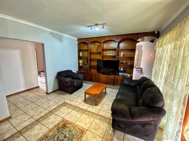 4 Bed House in Winterhoek Park