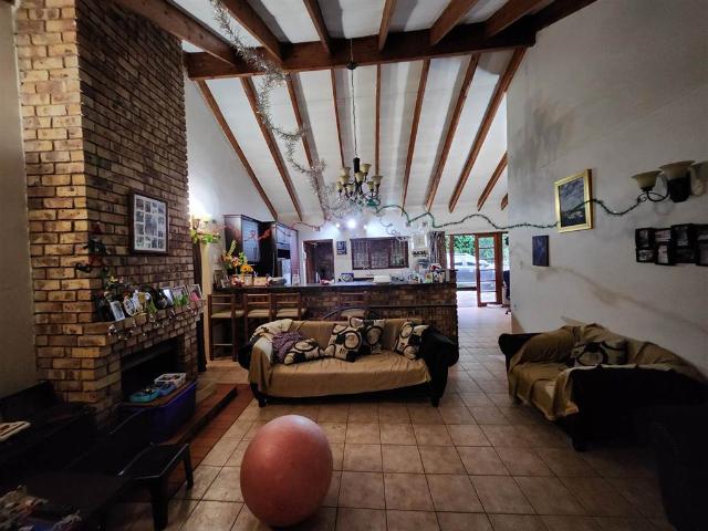 4 Bed House in Cowies Hill Park