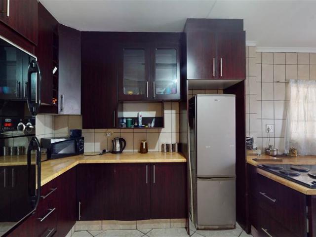 4 Bed House in Delmore Park