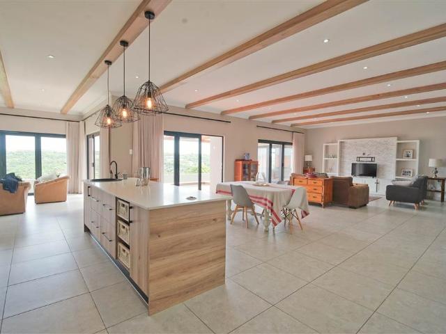 4 Bed House in Glen Gariff