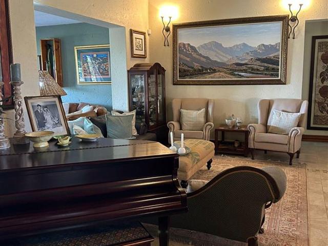 4 Bed House in Kromdraai AH