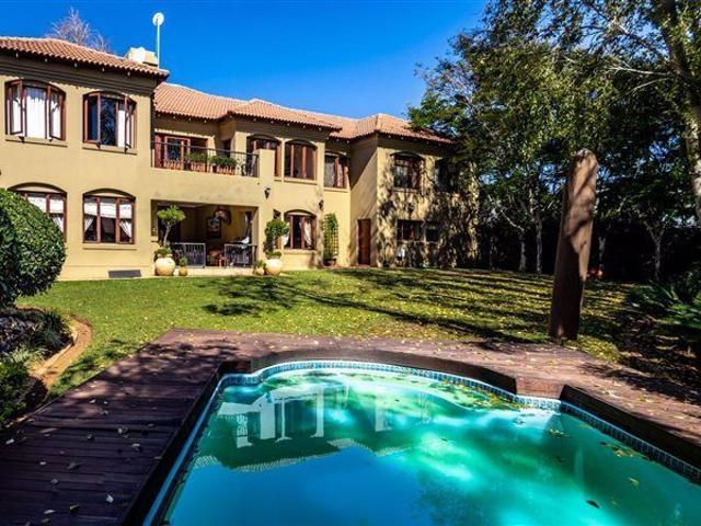 4 Bed House in Silver Lakes Golf Estate