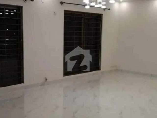 4 Bed Luxury 2nd Floor Flat For Sale Askari Heights 4, DHA 5, ISB