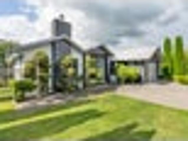4 Bed + Office, Indoor Outdoor Flow, Just Gorg!