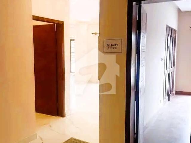 4 bed room dd apartment 3000 sq foot