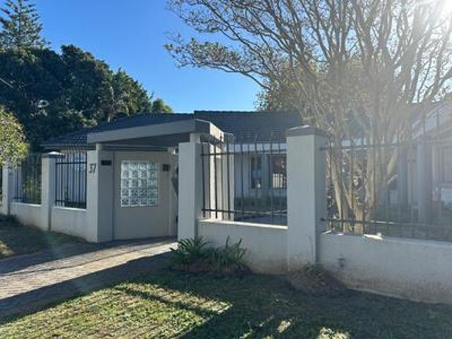 4 bedroom, 3 bathroom well secure re.