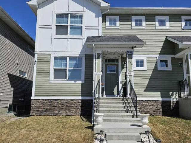 4 Bedroom 3 Bathroom Duplex