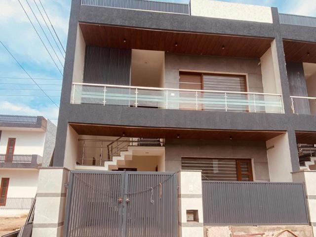 4 Bedroom 1350 Sq.Ft. Villa in Dhakoli Zirakpur Listing ID: #10247