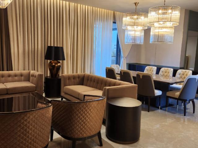 4 Bedroom 1500 Sq.Ft. Apartment in Sion West Mumbai Listing ID: #10243