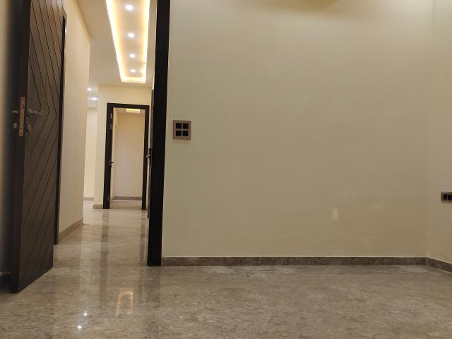 4 Bedroom 1500 Sq.Ft. Builder Floor in Chittaranjan Park Delhi Listing ID: #10043