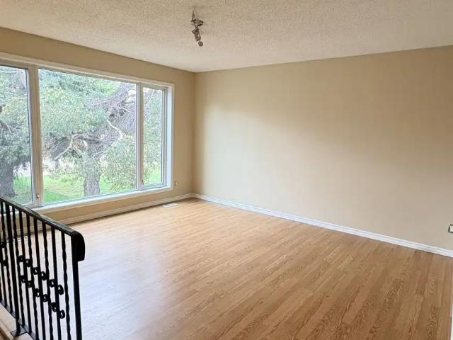 4 Bedroom + 1 Den
