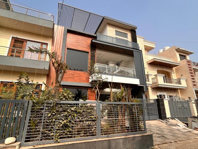 4 Bedroom 200 Sq.Yd. Independent House in Sector 125 Mohali Listing ID: #9474