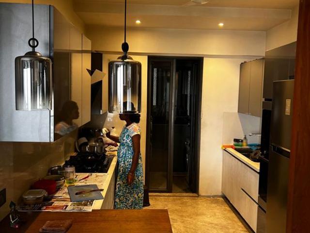 4 Bedroom 2450 Sq.Ft. Apartment in Juhu Mumbai Listing ID: #10132