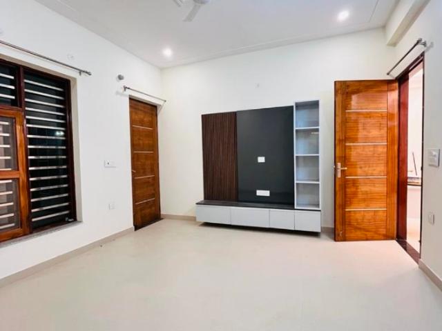 4 Bedroom 2476 Sq.Ft. Builder Floor in Sector 42 Faridabad Listing ID: #9401