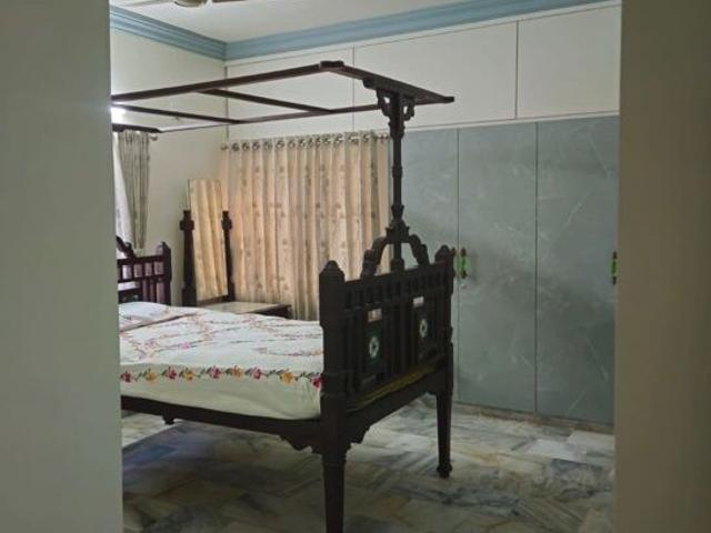 4 Bedroom 2400 Sq.Ft. Apartment in Race Course Vadodara Listing ID: #10380