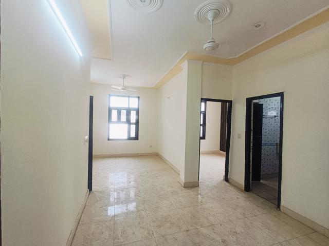 4 Bedroom 250 Sq.Yd. Builder Floor in Green Fields Colony Faridabad Listing ID: #9924