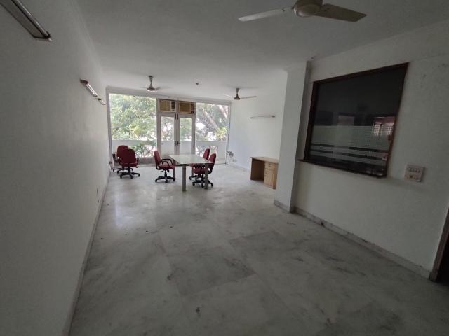 4 Bedroom 2700 Sq.Ft. Builder Floor in East Of Kailash Delhi Listing ID: #9895