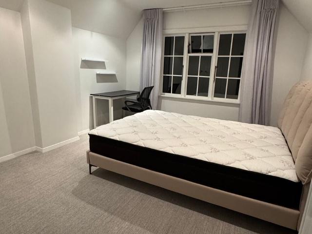 4 bedroom 2 bath house very close to UC!