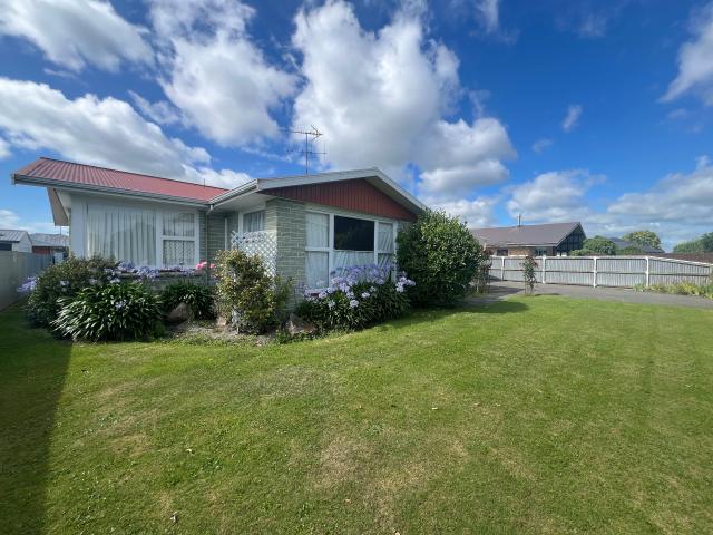 4 bedroom 2 bathroom Allenton