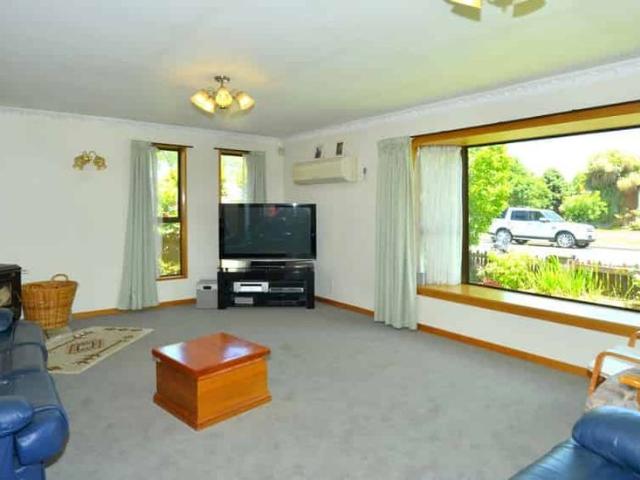 4 Bedroom, 2 Bathroom Family Home in Avonhead