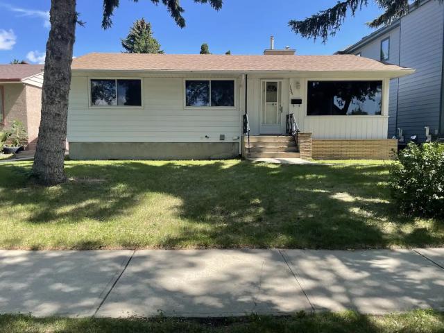 4 bedroom 2 bathroom house for Rent in North Glenora community