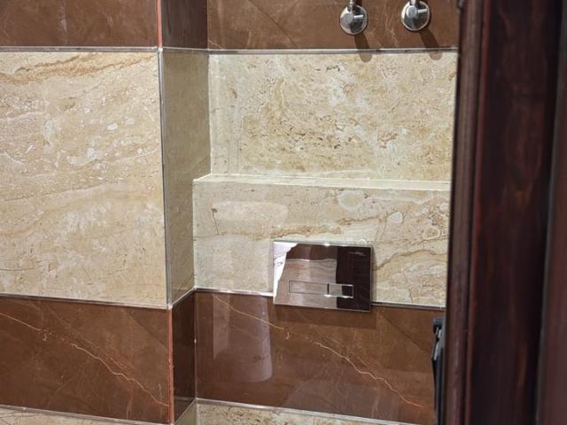 4 Bedroom 300 Sq.Yd. Apartment in Malviya Nagar Delhi Listing ID: #9646
