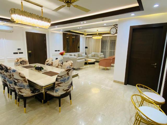 4 Bedroom 300 Sq.Yd. Builder Floor in Gulmohar Park Delhi Listing ID: #9522