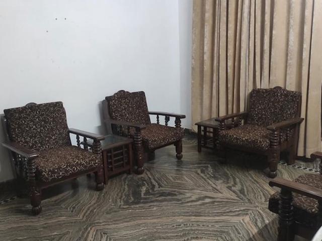 4 Bedroom 320 Sq.Yd. Builder Floor in South Extension Delhi Listing ID: #10290